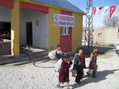 Depremzedelere Yemek Hizmeti